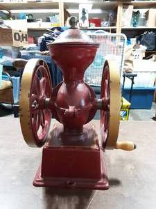 lot 75 image: Vintage Hand Crank Double Wheel Cast Iron John Wright Coffee Mill