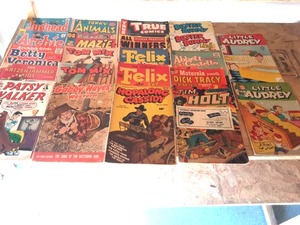 lot 99 image: Lot Of 22 Assorted Vintage Comics