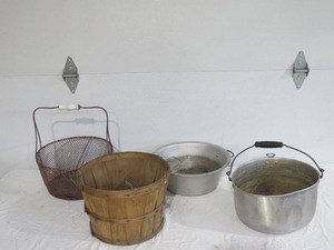 Mixed Lot of Garden Vegetable Storage PansBasket