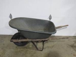 Union Poly Wheelbarrow