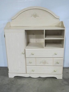 BedroomBaby Room Hutch