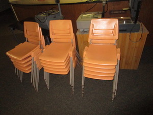 (15) 18Student Chairs