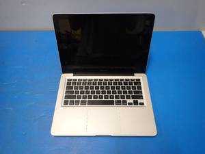 lot 36 image: Apple&nbspMacBookPro9,2 Laptop &nbspINTEL CORE I5-3210M 2.5 Ghz  8GB DDR3 SDRAM  250GB HD  Includes IOS  13.3 screen with 1280 x 800 Resolution  NO BATTERY  Includes power cable &nbsptiny chips in screen, 
