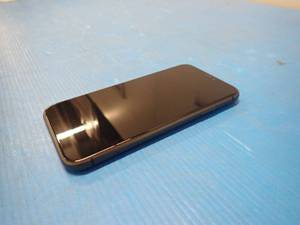 lot 65 image: Apple&nbspIphone 11 A2111  64GB of storage  Cellular Carrier Unlocked  Includes Charging Cable  scratched screen
