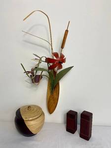 lot 18 image: Artisan Wood Collection - Wood & Wildflowers Hanging Vase, Wooden Covered Bowl and Salt & Pepper Set
