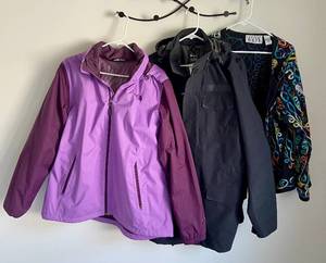 lot 68 image: Womens Clothing XXL Lot - North Face Jacket, Nike Sportswear Jacket, Keren Hart Jacket