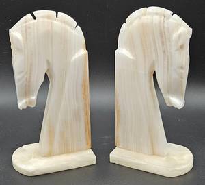 lot 45 image: Onyx Horse Head Bookends Creams Neutral Tones 8.5 H x 4.5 W x 3 D