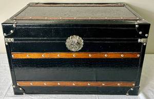 lot 49 image: Wood and Leather Storage Trunk