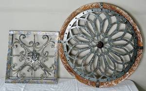 lot 44 image: Lightweight Wood Heritage Round Wall Art and Wall Metal Dcor 18