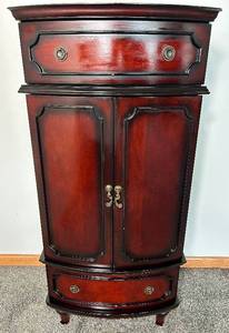 lot 63 image: Jewelry Armoire