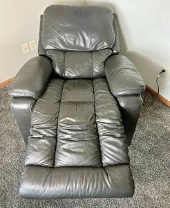 lot 67 image: La-Z-Boy PowerReclineXR Power Rocker Recliner - Charcoal