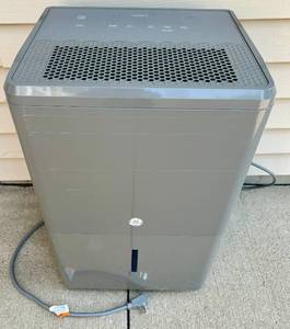 lot 85 image: GE ADHL50LBQ1 50 Pint Dehumidifier Smart Dry