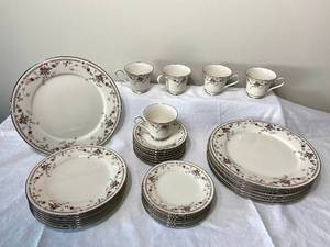 lot 80 image: Noritake Ivory China Dinnerware Set