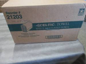 lot 18 image: Celtic White MultiFold Towels 16-25...