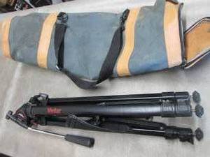 lot 19 image: Vivatar Tripod with Carrying Case...