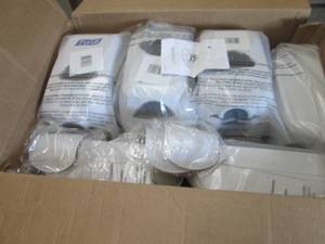 lot 46 image: 9 Purell Dispensers...