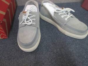 lot 82 image: 8 pr Gray Suede Mens Billy Boat Sh...