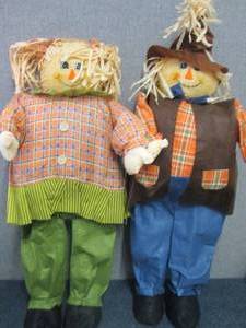 lot 85 image: Set of 34 inch Man & Woman Fall Sca...
