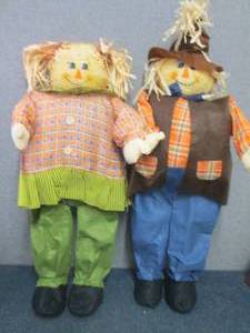 lot 86 image: Set of 34 inch Man & Woman Fall Sca...