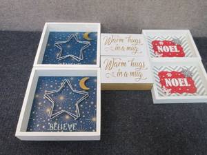 lot 103 image: 6 Holiday Dcor Items...