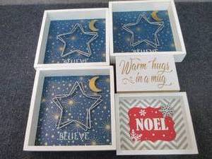 lot 105 image: 5 Holiday Dcor Items...