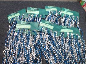 lot 128 image: 7- 8ft Bead Garland...