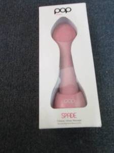 lot 208 image: Pop Sonic Spade Cleansing & Exfolia...