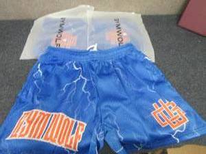 lot 258 image: 3 Mens Medium Gym Wolf Workout Sho...