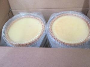 lot 334 image: DD 6 FROZEN Table Talk 8 inch Custa...