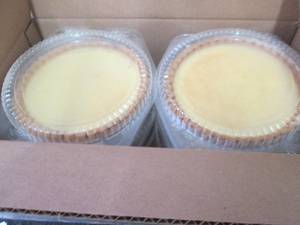 lot 336 image: DD 6 FROZEN Table Talk 8 inch Custa...