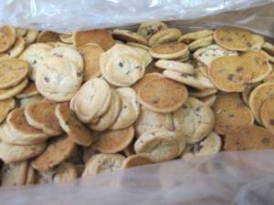 lot 346 image: BB 8lb Roundys FROZEN Mini Milk Ch...