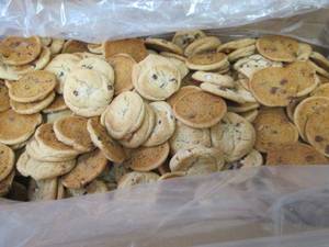 lot 347 image: BB 8lb Roundys FROZEN Mini Milk Ch...