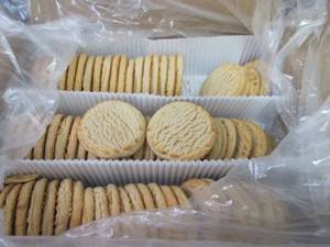 lot 348 image: EE 72 ct FROZEN Homestyle Peanut Bu...