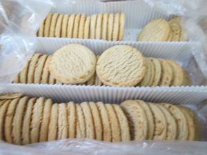 lot 350 image: EE 72 ct FROZEN Homestyle Peanut Bu...