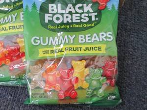 lot 403 image: 12- 4.5 oz Blsck Forest Gummy Bears...