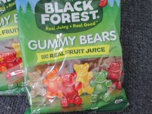 lot 407 image: 12- 4.5 oz Blsck Forest Gummy Bears...