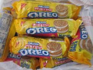 lot 415 image: 12-4 oz Oreos Golden Double Stuf Ki...