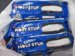 lot 416 image: 12- 3 oz Oreos Most Stuf...