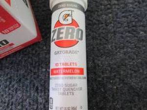lot 433 image: 8- 10 ct Tubes Gatorade Zero Waterm...