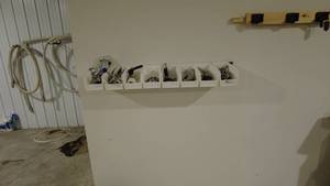 lot 16 image: Lot of Mixed Plumbing and Hardware Items