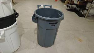 lot 21 image: BRUTE Heavy-Duty Rolling Trash Can