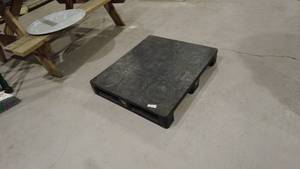 lot 23 image: Heavy Duty Black Plastic keg caddy Pallet