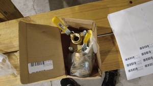 lot 109 image: Lot of Brass Ball Valves