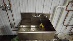 lot 116 image: Commercial Stainless Steel Triple Bowl Sink with Faucet