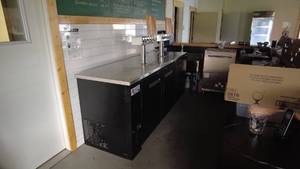 lot 127 image: Avantco Kegerator Beer Dispenser with Taps