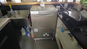 lot 128 image: Noble Warewashing Commercial Dishwasher Model WHFDPER3-LPES-RO
