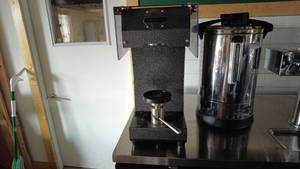 lot 42 image: Cannular Pro Auto Canning