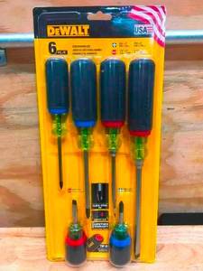 lot 38 image: DEWALT 6 PC. Screwdriver Set 08232412