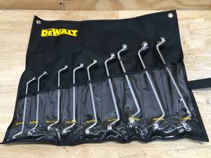 lot 87 image: Dewalt 9-Pieces Offset Double Box Metric Wrench Set Model # DWMT19263
