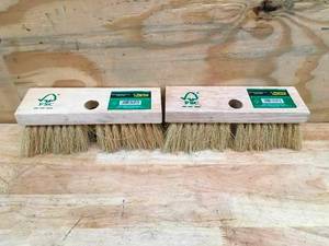 lot 113 image: Lot of 2 - 9 Blacktop Applicator Brushes Model # BM-00491